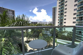 Miami Hollywood Great 2 Bedroom 2 Bathroom with Intercostal View 001-22bvic